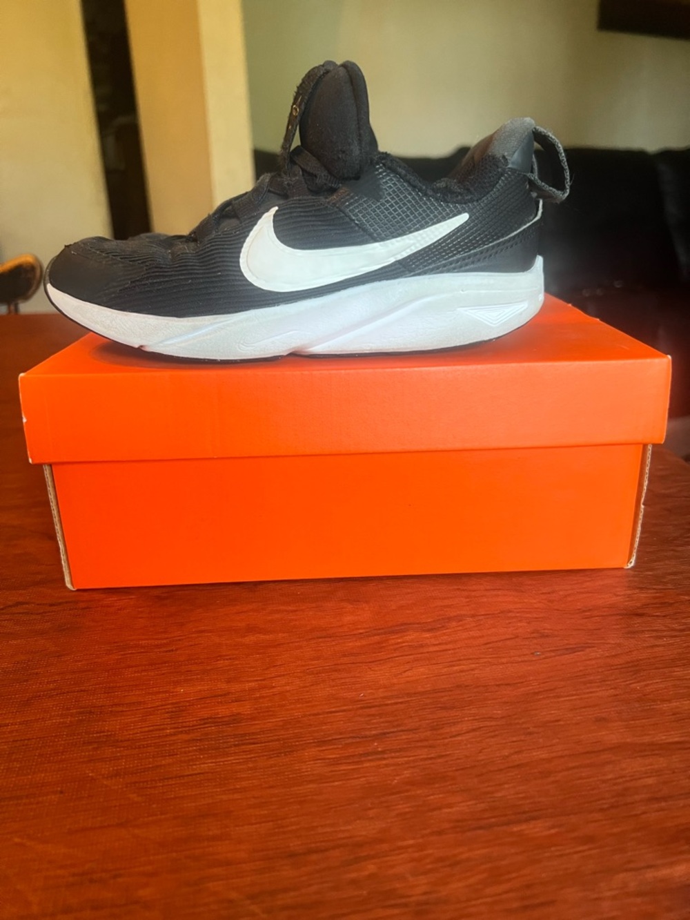 (UC) Nike Star Runner 4 NN (PS) Black and White